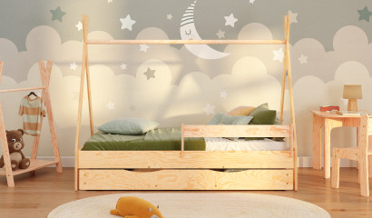 Drewniane łóżko domek w stylu TIPI z szufladą wykonane ze sklejki sosnowej w kolorze lakierowanego drewna